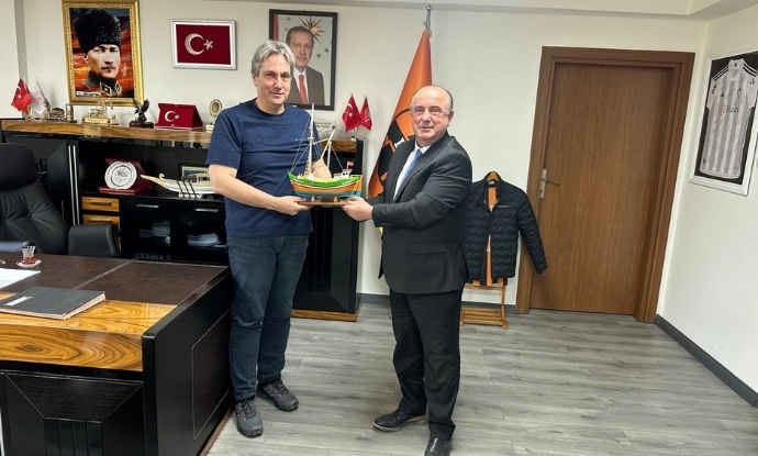 Belediye Bakanmz Engin Uzuner, Karayollar Kastamonu 15. Blge Mdr Alparslan Elik' i Makamnda Ziyaret Etti.