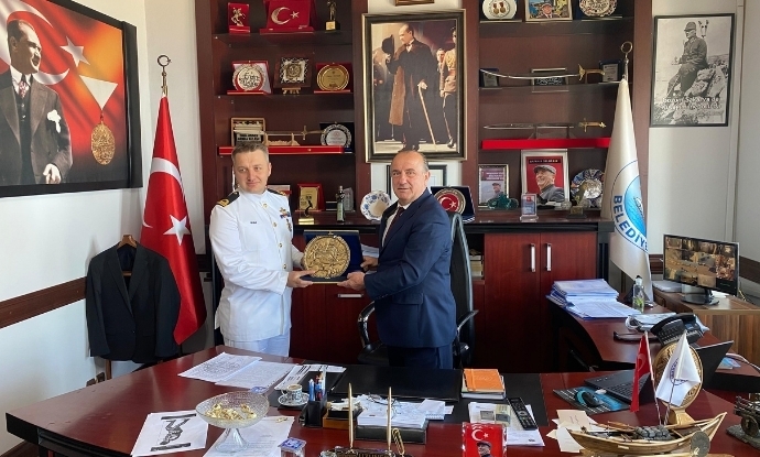 TCG Kilimli Gemisinden Belediye Bakanmza Ziyaret