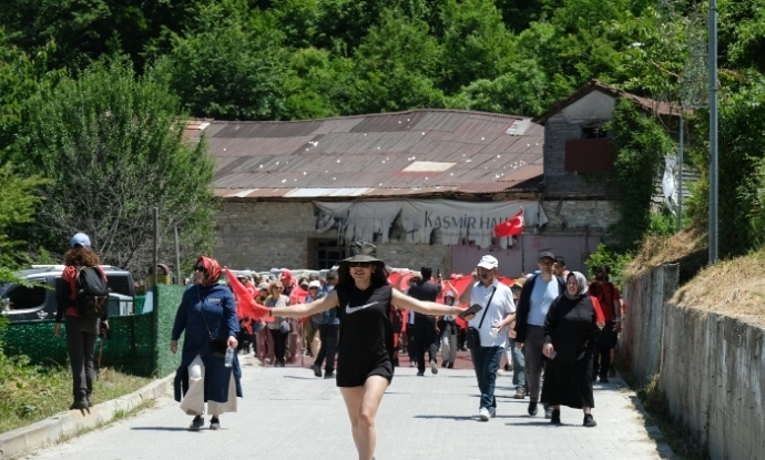 zgrce, Cokuyla, Neeyle Kutlanan Tam 100 Km ! Atatrk ve stiklal Yolu Yry Balad.