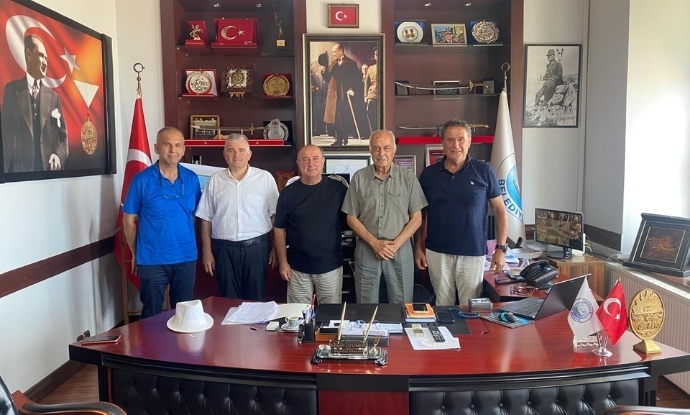 nebolu' lu I nsanlarmz brahim ETNKAYA, Numan ETNKAYA, Hasan HEKE' den Belediye Bakanmza Ziyaret