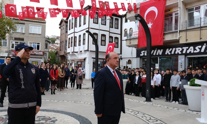 Cumhuriyetimizin 102. Yl Kutlama Etkinlikleri elenk Sunma Treni le Balad.