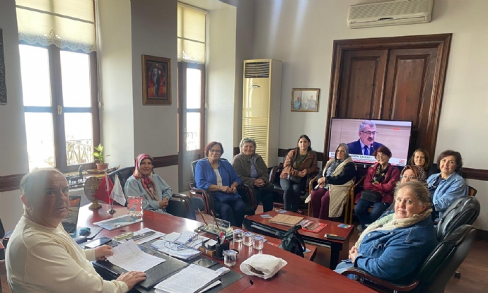 Dokuma Kursiyerleri, Belediye Bakanmz Engin Uzuneri Makamnda Ziyaret Etti.