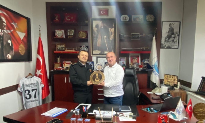 Kastamonu l Jandarma Komutan Jandarma Albay Sayn Hikmet Uz, Belediye Bakanmz Sayn Engin Uzuneri Makamnda Ziyaret Etti