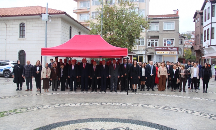 24 Kasim retmenler Gn Trenle Kutlandi