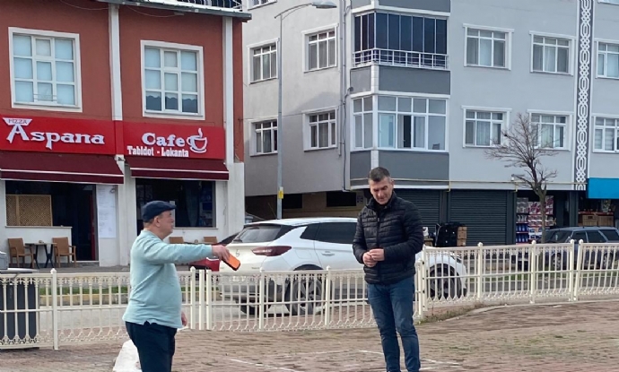 Otantik Pazar Yeni Yerine Ta��n�yor