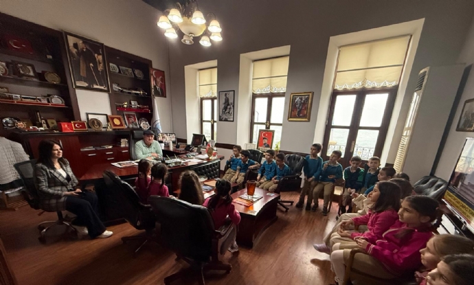 �nebolu H�seyin Avni �lkokulu 2. S�n�f ��rencilerinden Ba�kanl�k Makam�'na Ziyaret