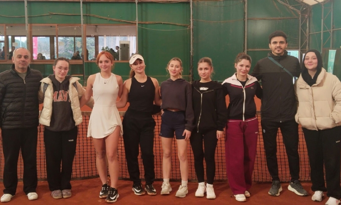 Belediye Ba�kan�m�z�n, �nebolu Anadolu Lisesi Tenis Tak�m�na Te�ekk�r Mesaj�
