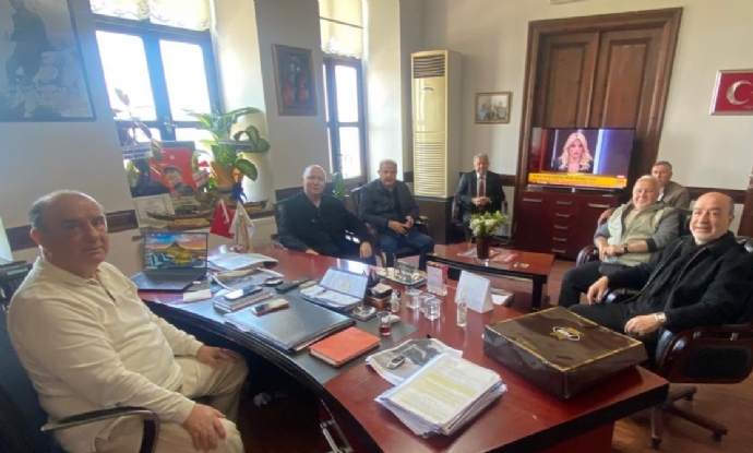 Evrenye K�y� Heyetinden Ba�kan�m�za Ge�mi� Olsun Ziyareti