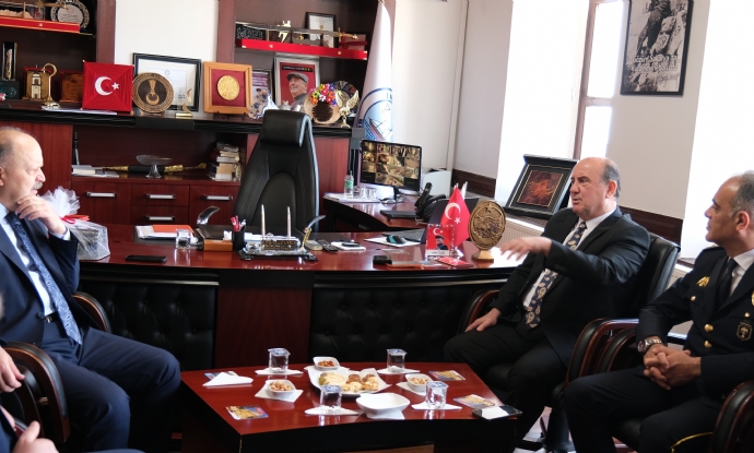 Birlik Ve Beraberlikle, Daha G��l� Yar�nlara!