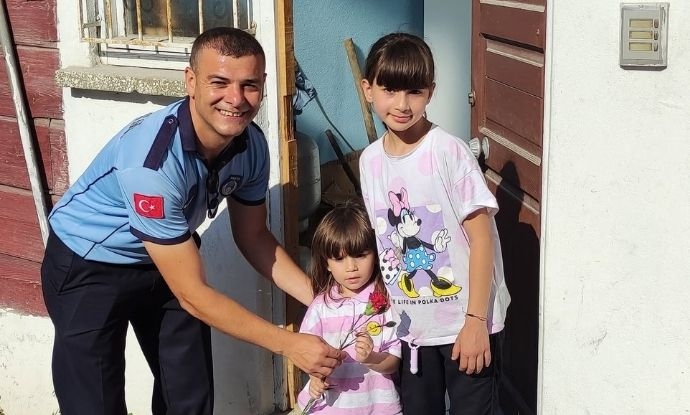 �stiklal Yolunda 105. Y�l Co�kusu Ba�lad�!