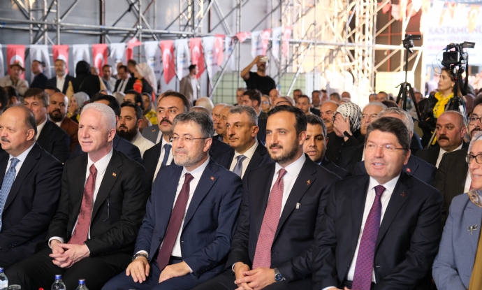 BELED�YE BA�KANIMIZ ENG�N UZUNER, �STANBUL 20. KASTAMONU TANITIM G�NLERݒNE KATILDI