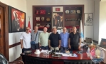 Belediye Bakanmz Sayn Engin UZUNER, Makamnda Evrenye Ky Dernek Bakan Mahmut UZUN ve Ynetim Kurulu yelerini Arlad.